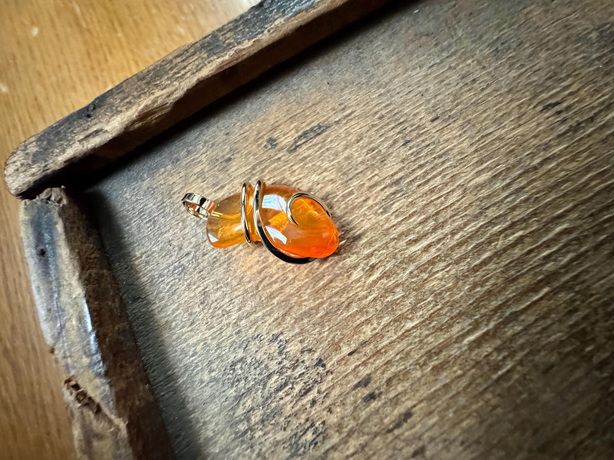 Mexican fire opal in 14k gold pendant