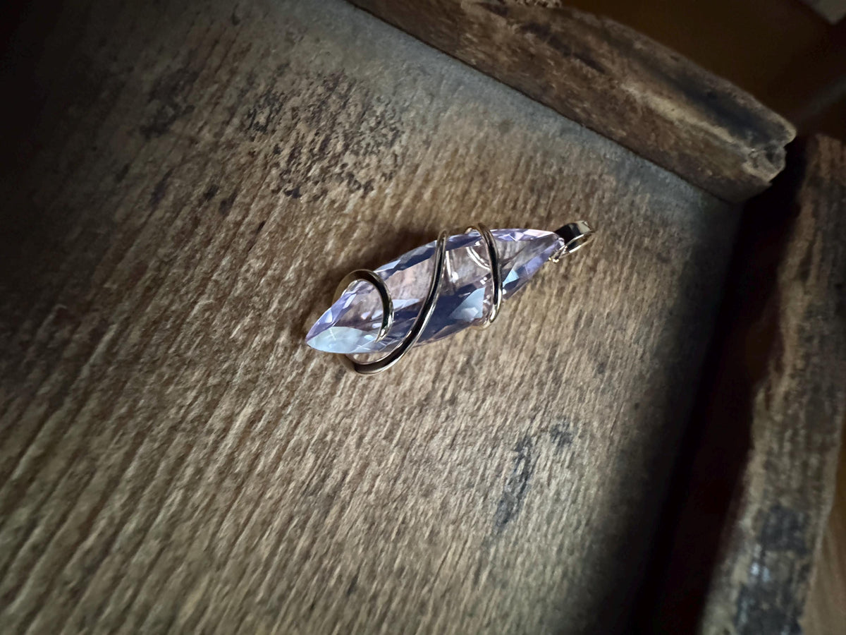 Faceted lavender quartz in 14k gold pendant