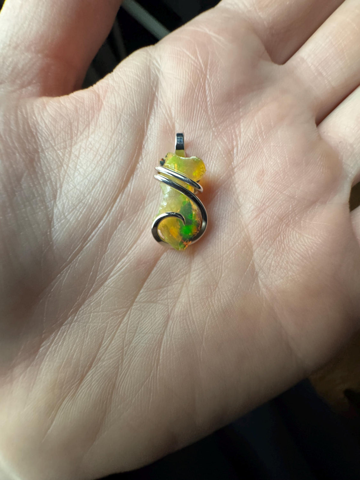 Welo opal in sterling silver pendant