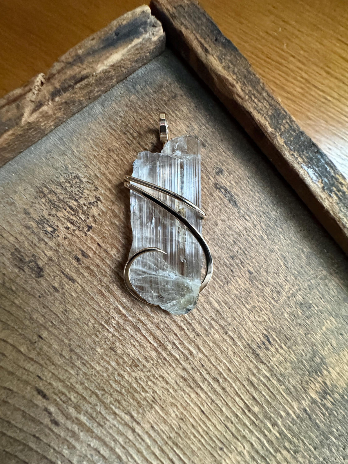 Diaspore in 14k gold pendant