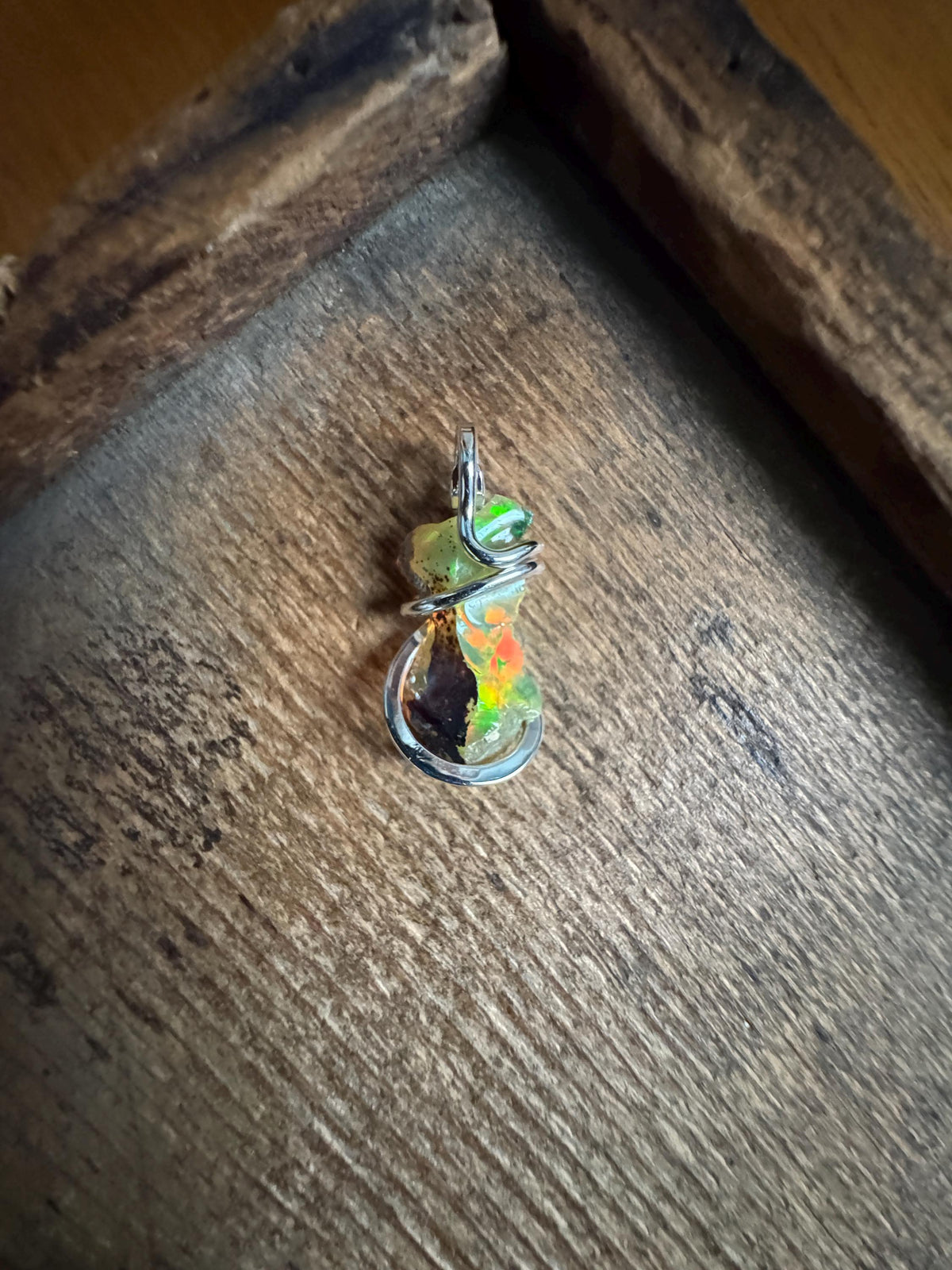 Welo opal in sterling silver pendant