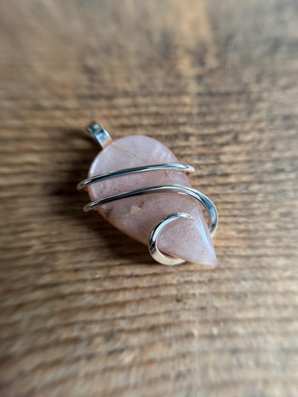 Pink moonstone in sterling silver pendant