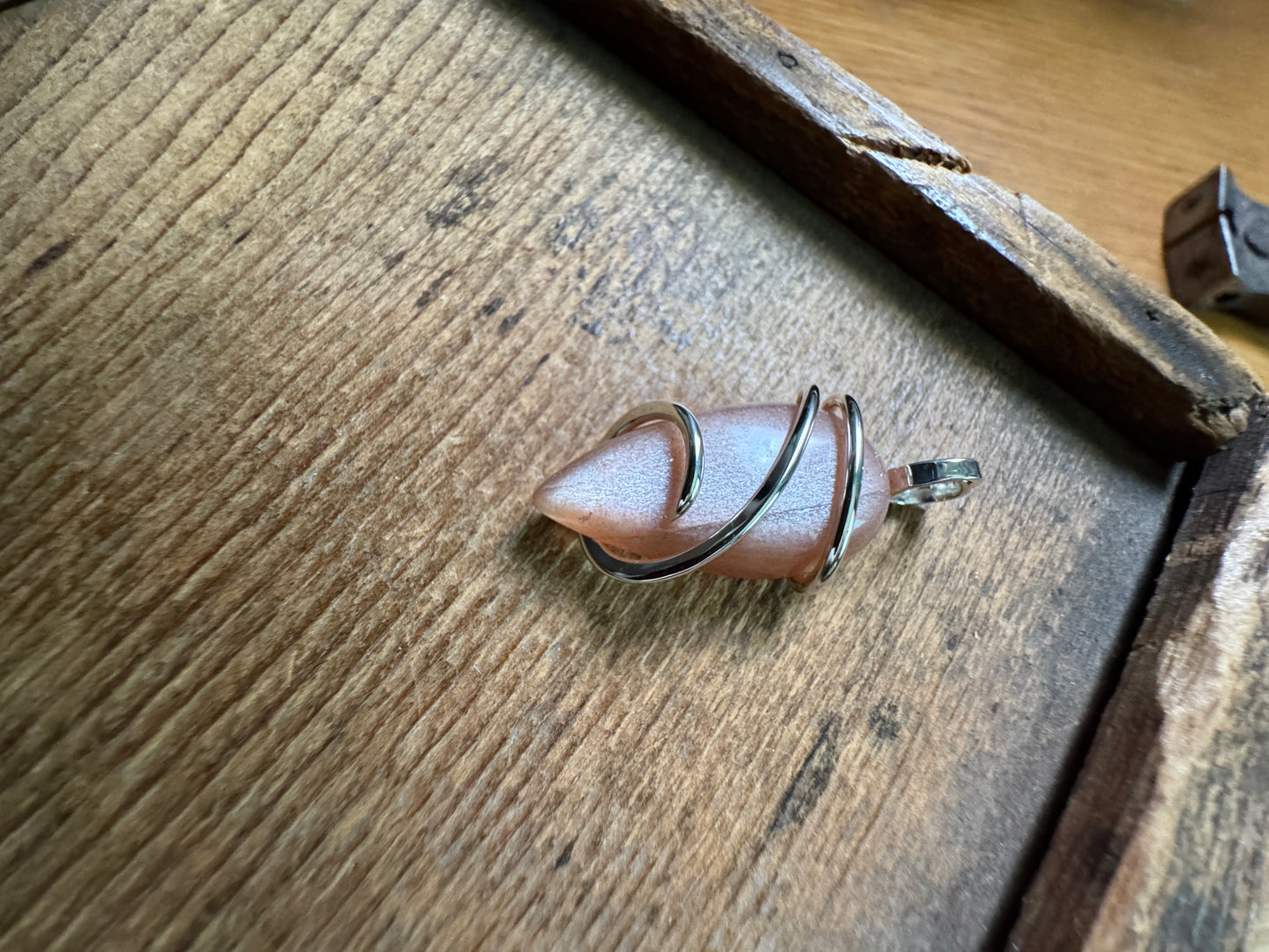 Peach moonstone in sterling silver pendant