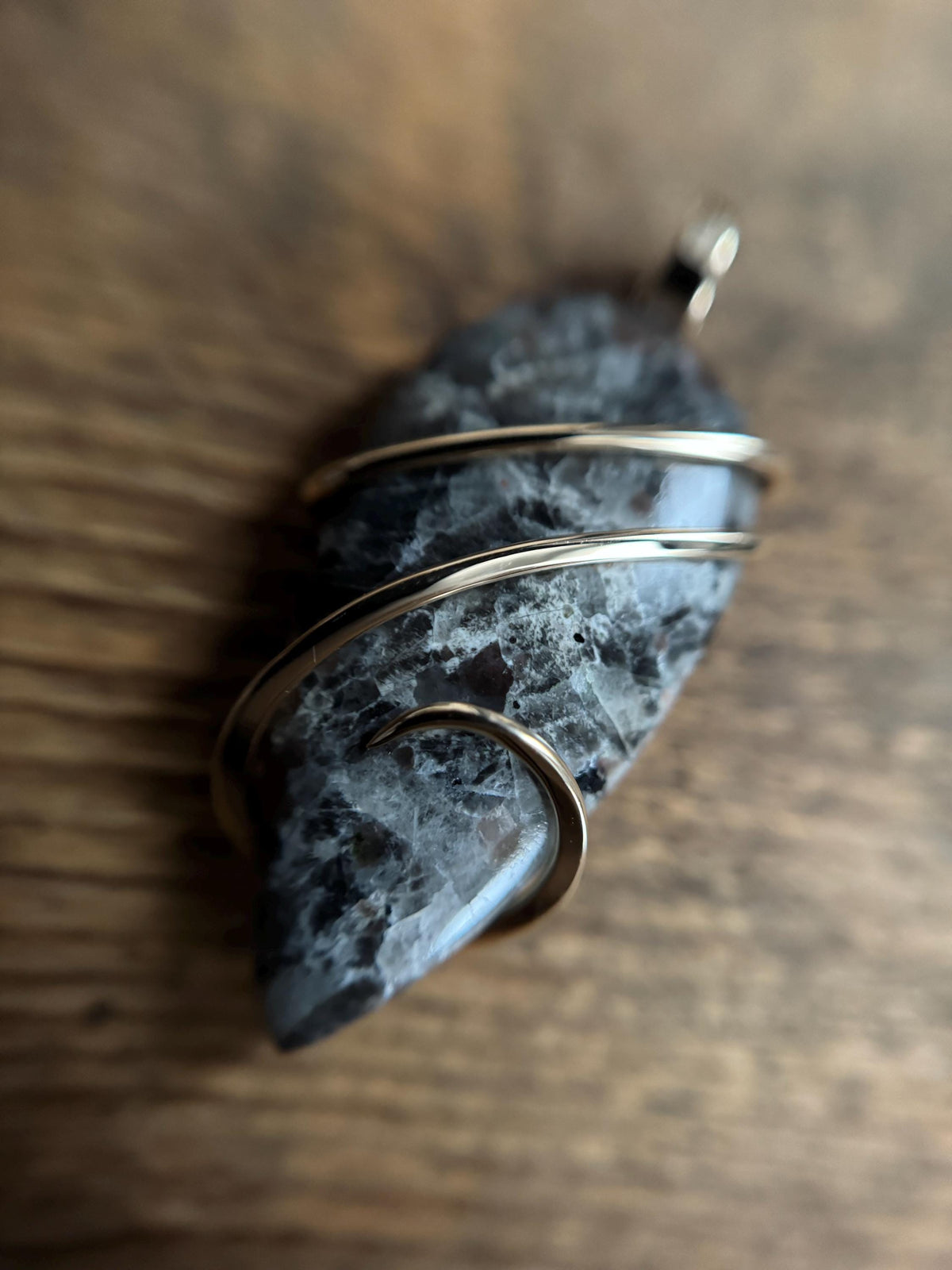 Yooperlite in 14k gold pendant