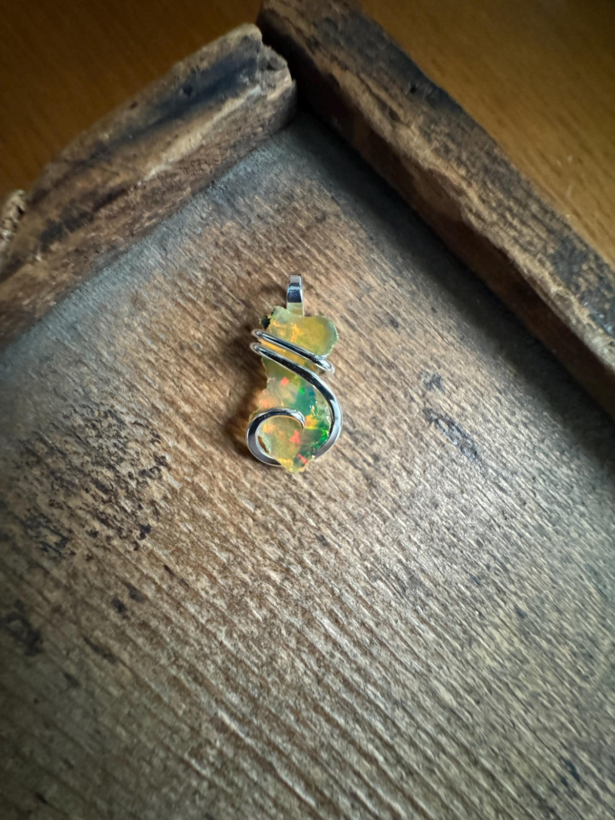Welo opal in sterling silver pendant